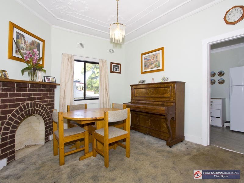 18 Moss Street, West Ryde NSW 2114