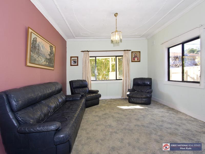 18 Moss Street, West Ryde NSW 2114