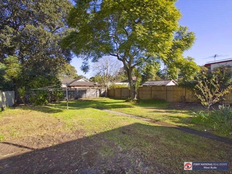 18 Moss Street, West Ryde NSW 2114