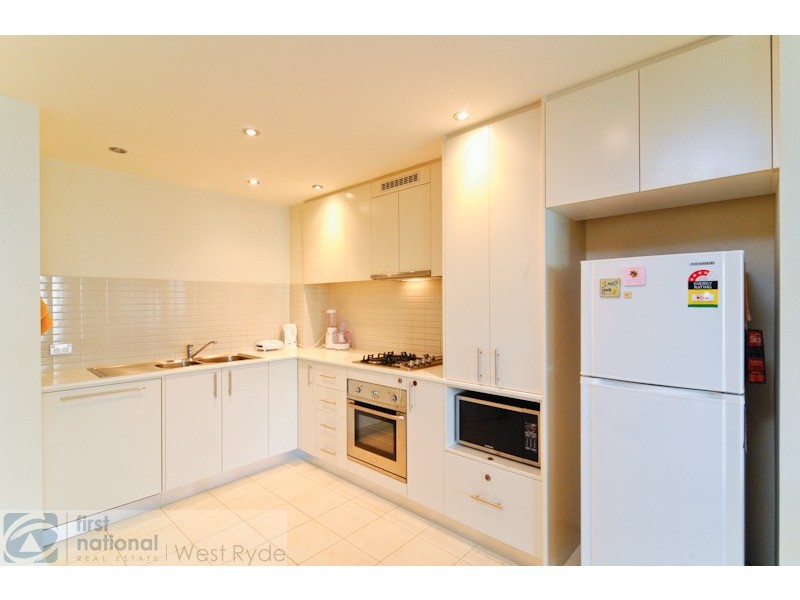 31/11 Bay Drive, Meadowbank NSW 2114