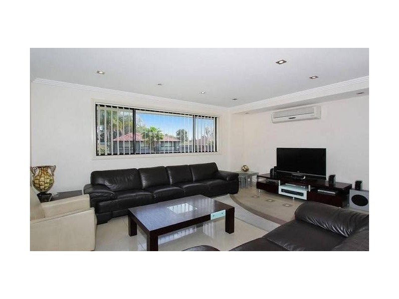 6 Royal Place, Greystanes NSW 2145