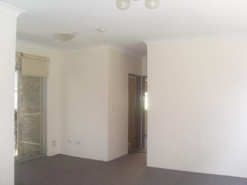 1/12 Ross Street, Gladesville NSW 2111