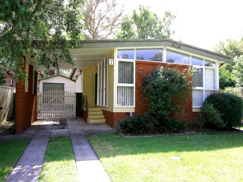 7 Brooker Avenue, Oatlands NSW 2117