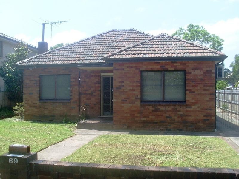 69 Moss Street, West Ryde NSW 2114