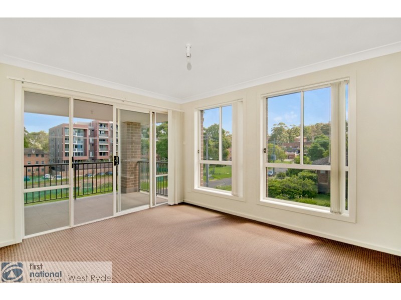 33 Moffatts Drive, Dundas Valley NSW 2117