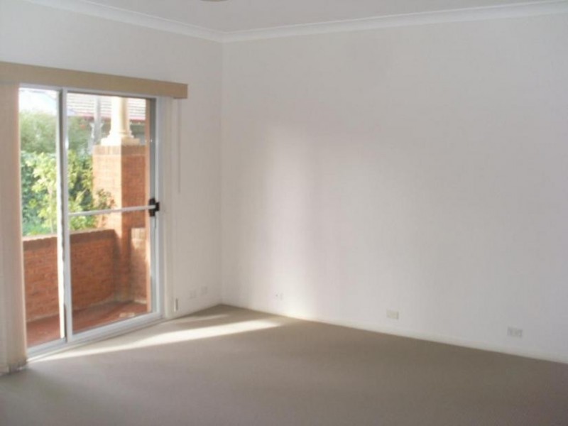 2/8 Reserve Street, West Ryde NSW 2114