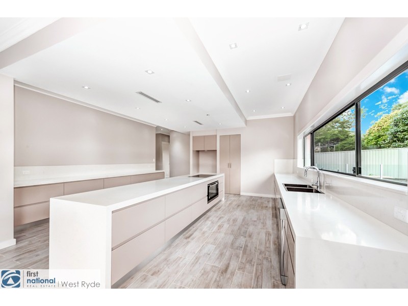 7 Arcadian Circuit, Carlingford NSW 2118