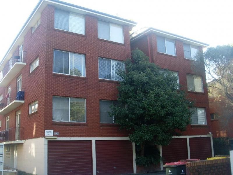 1/10 Bank Street, Meadowbank NSW 2114