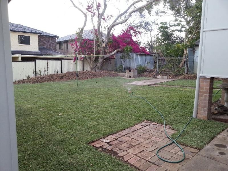 8 Woodward Street, Ermington NSW 2115