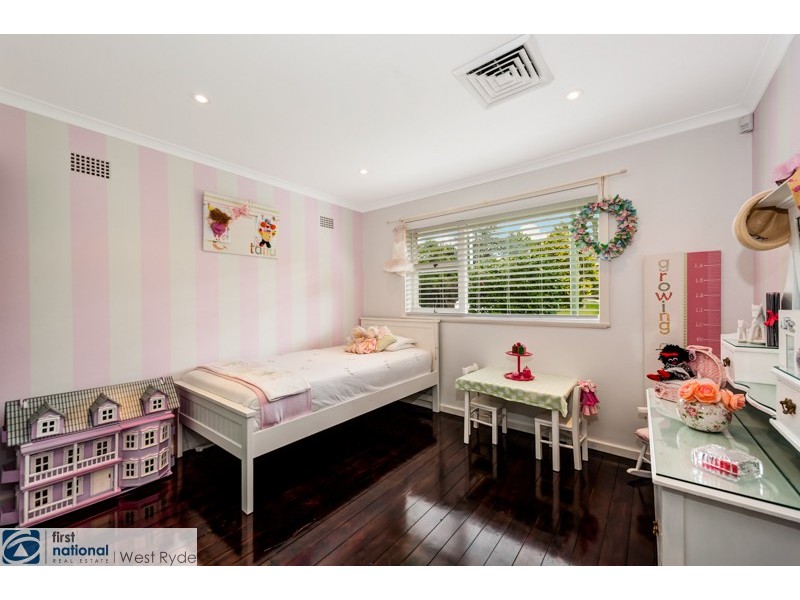 28 Niblick Crescent, Oatlands NSW 2117