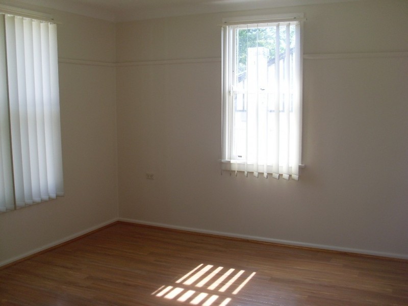 8 Woodward Street, Ermington NSW 2115