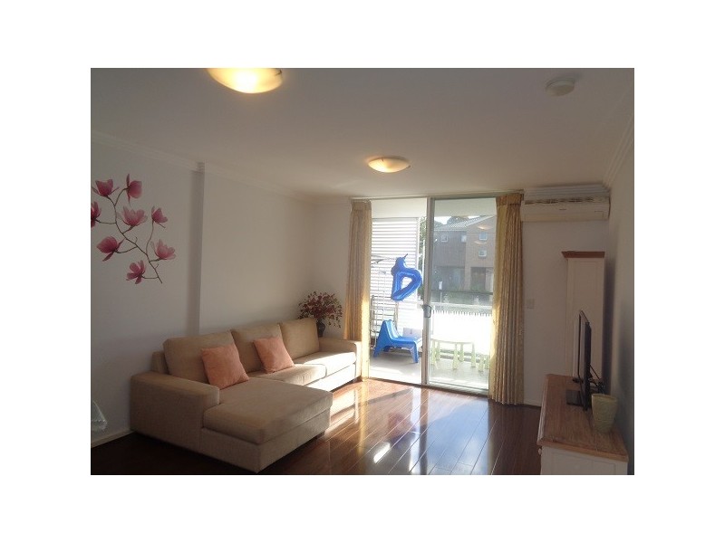 8/18-20 Burbang Crescent, Rydalmere NSW 2116