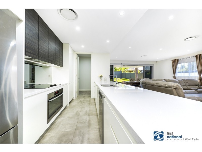 9 Greenleaf Street, Constitution Hill NSW 2145