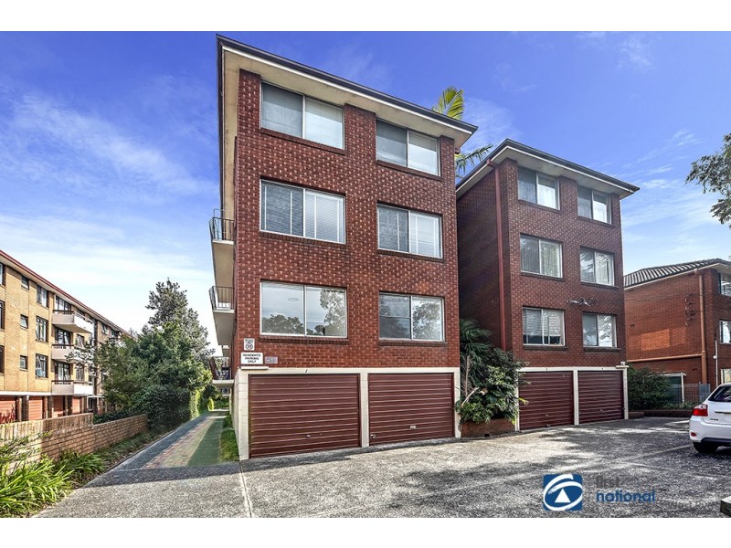 1/10 Bank Street, Meadowbank NSW 2114