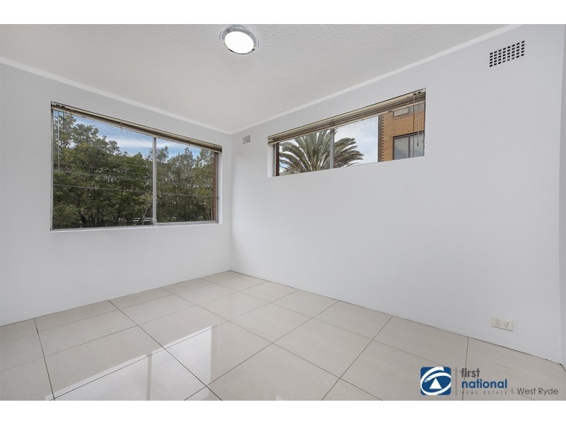 1/10 Bank Street, Meadowbank NSW 2114