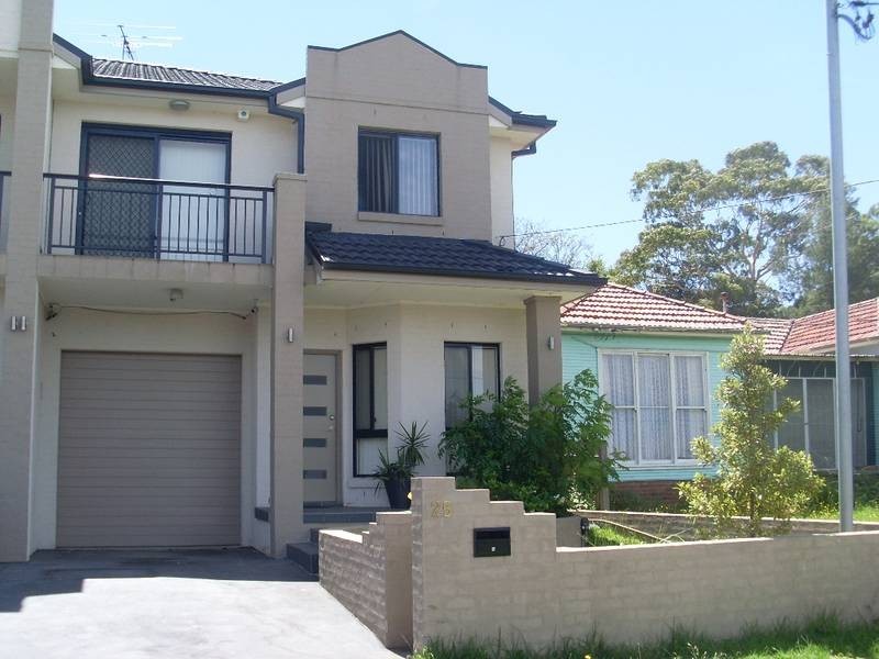 25 Broadoaks Street, Ermington NSW 2115