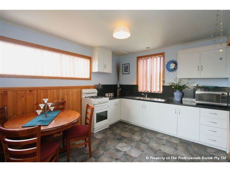 2 Rose Street, Wynyard TAS 7325