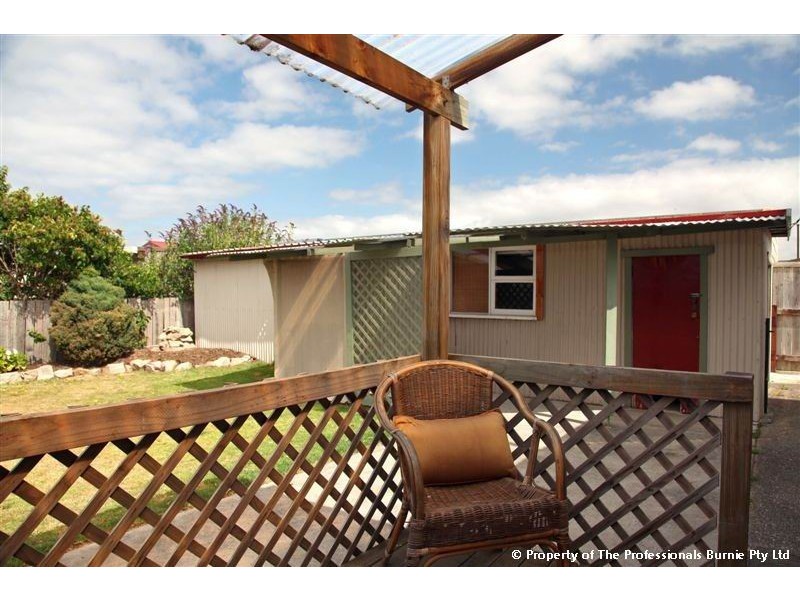 2 Rose Street, Wynyard TAS 7325