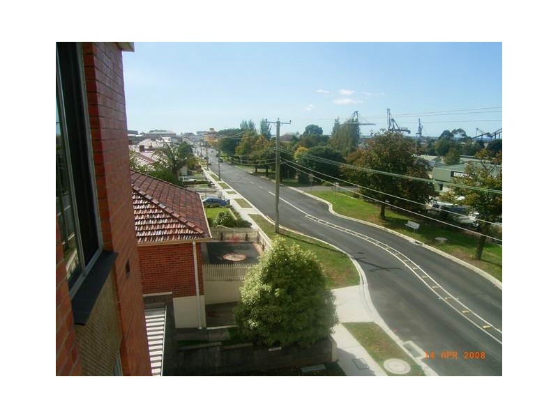 4/172 Wilson Street, Burnie TAS 7320