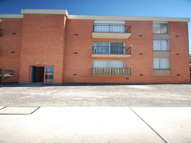 4/172 Wilson Street, Burnie TAS 7320