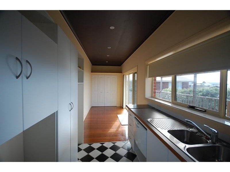 2 John Street, Burnie TAS 7320