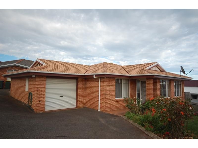 2/17 Uplands Place, Burnie TAS 7320