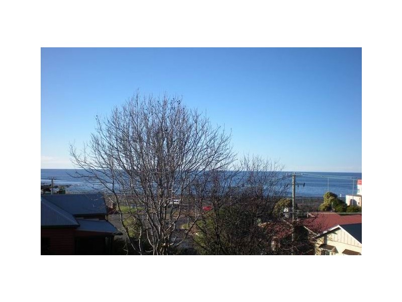 2/18 Queen Street, Burnie TAS 7320