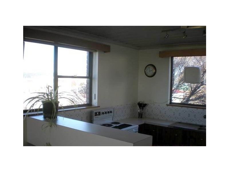 2/18 Queen Street, Burnie TAS 7320