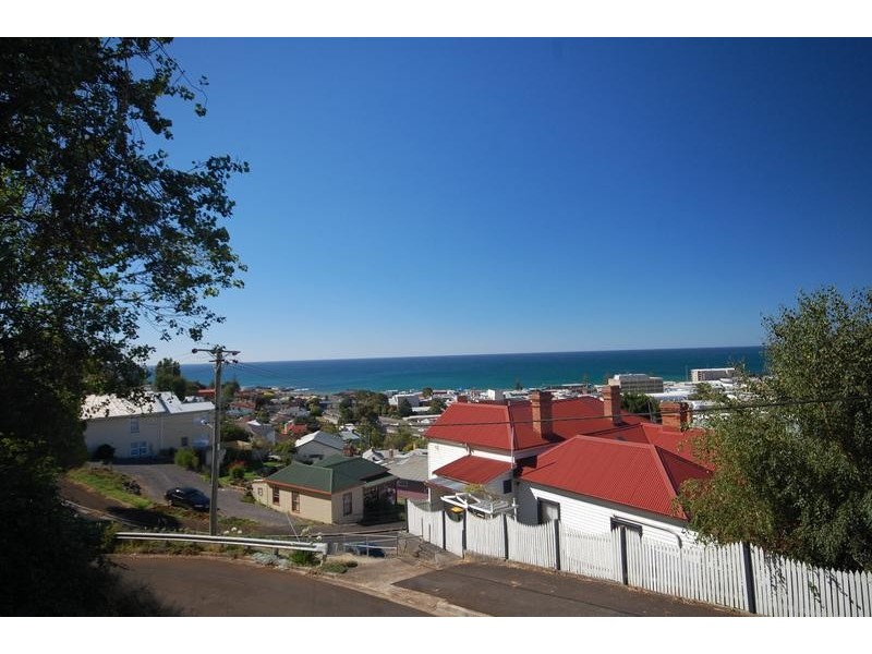 2/6 Little Bird Street, Burnie TAS 7320