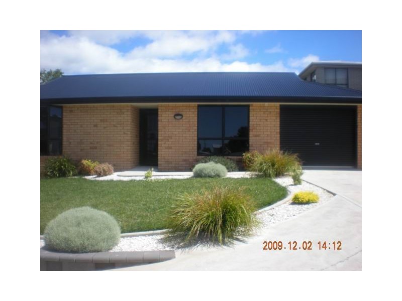 2/1 Greenacre Street, Burnie TAS 7320