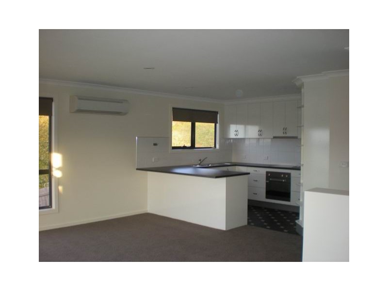 2/24 Pelissier Street, Somerset TAS 7322