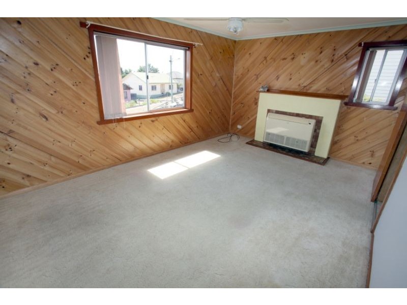 15 Verelle Street, Burnie TAS 7320