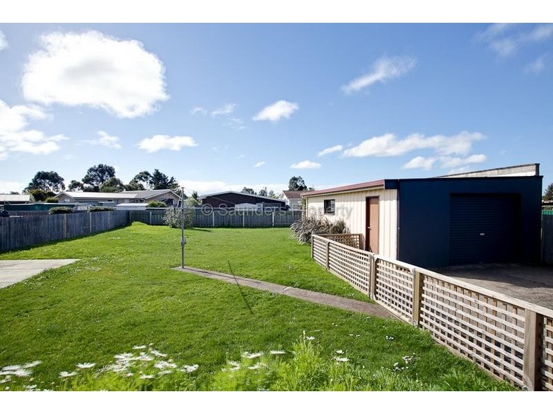 14 VALLEY ROAD, Devonport TAS 7310