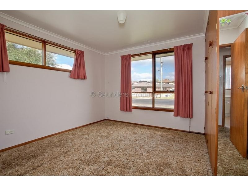 14 VALLEY ROAD, Devonport TAS 7310