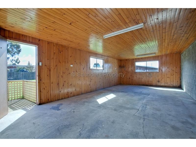 14 VALLEY ROAD, Devonport TAS 7310