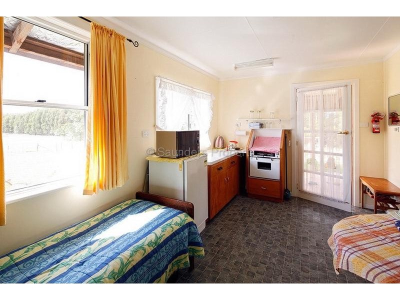 Elizabeth Town TAS 7304