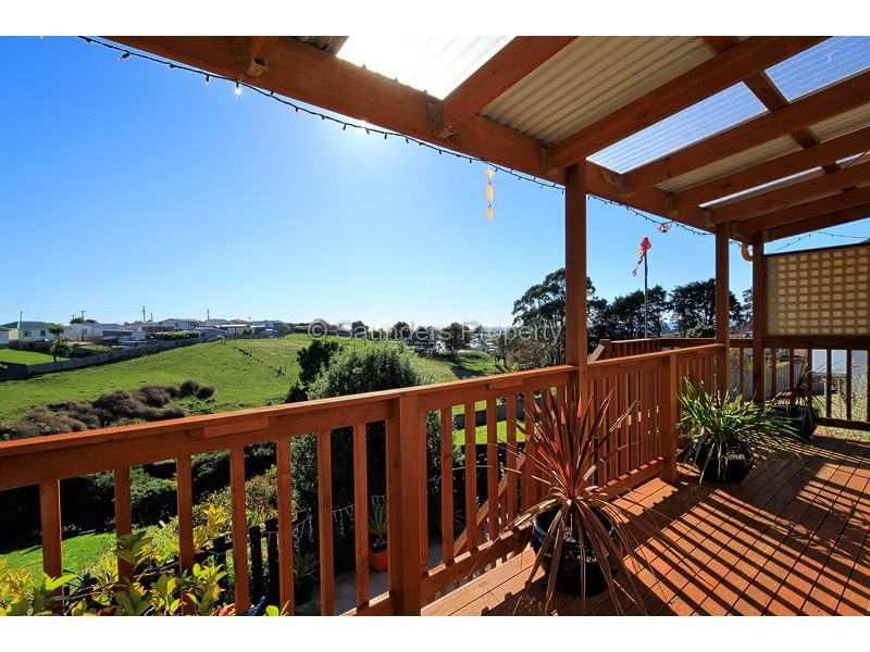 16 Nelson Street, Acton TAS 7320