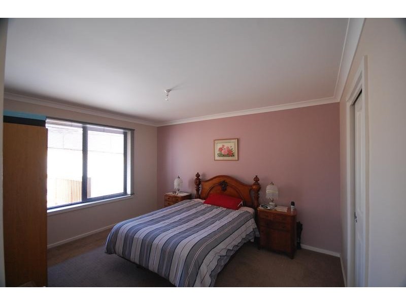 2/12 Josie Crescent, Burnie TAS 7320
