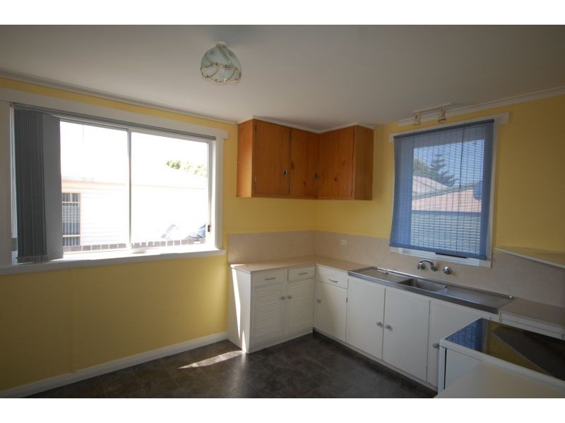 18 Lewis Street, Somerset TAS 7322