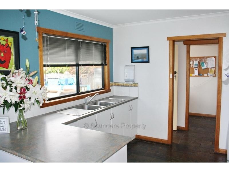 6 Karana Avenue, Devonport TAS 7310