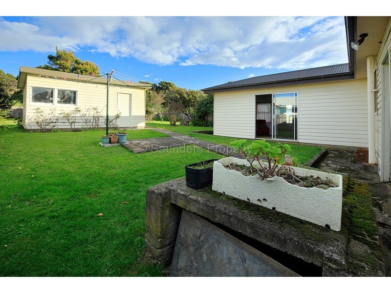 150 Main Road, Penguin TAS 7316