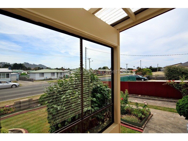 14 Raglan Street, Somerset TAS 7322