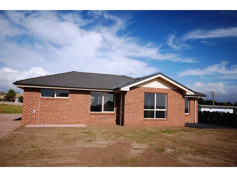 5 North Caroline St, Devonport TAS 7310