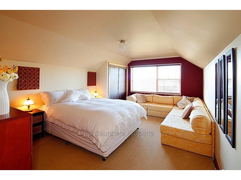 9 Cambridge Court, Devonport TAS 7310