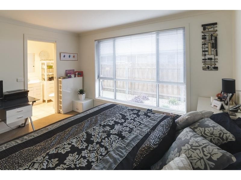 2/2-3 Washington Drive, Devonport TAS 7310