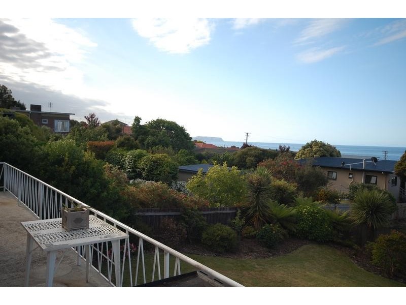 3 Claude Place, Burnie TAS 7320