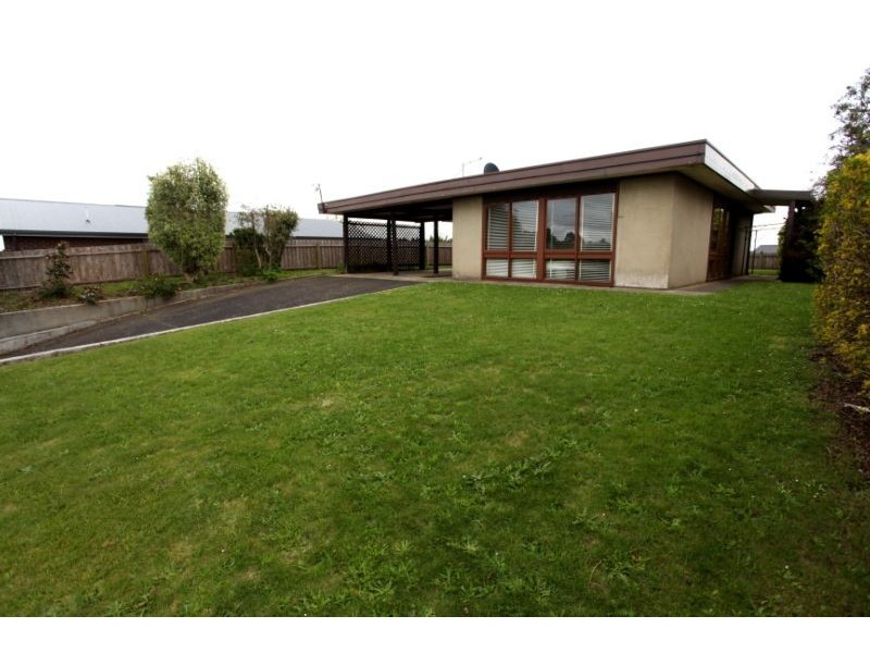 2/206 Old Surrey Road, Burnie TAS 7320