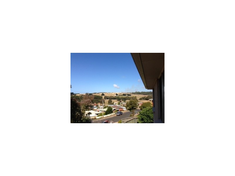 16 Barker Street, Ulverstone TAS 7315