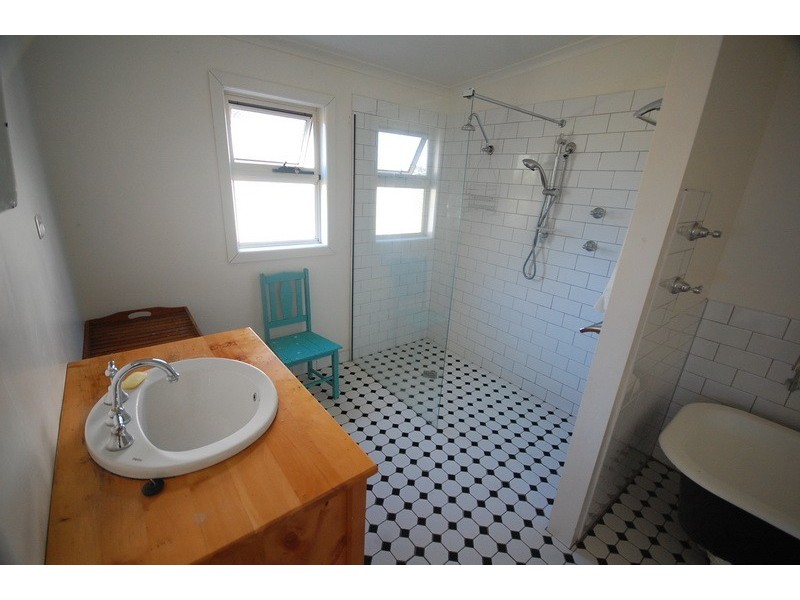 24 Athol Street, Somerset TAS 7322