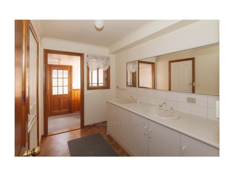 50a South Road, Penguin TAS 7316